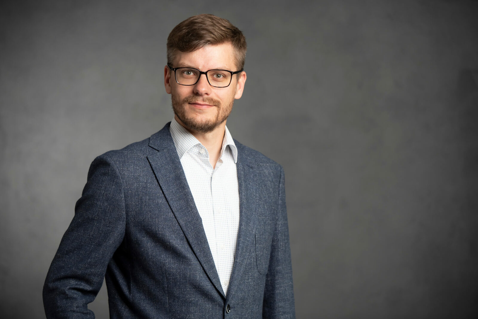 zdjęcie radcy prawnego Bartosza Głodkowskiego